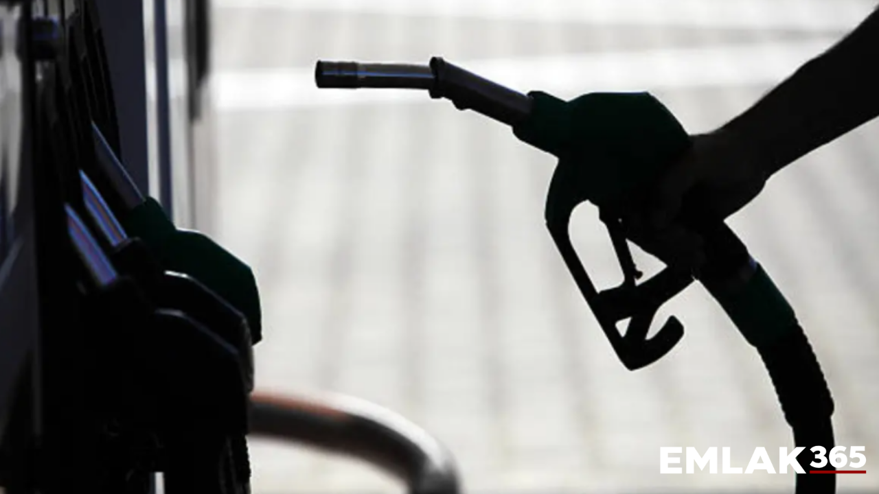 Motorine 6,40 TL zam, benzine indirim bekleniyor