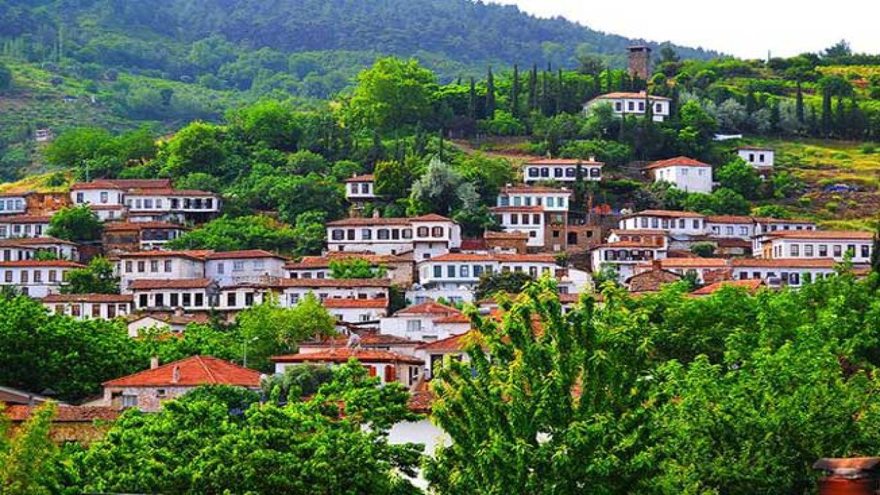 İzmir Şirince'de Yeniden Yıkım Başladı