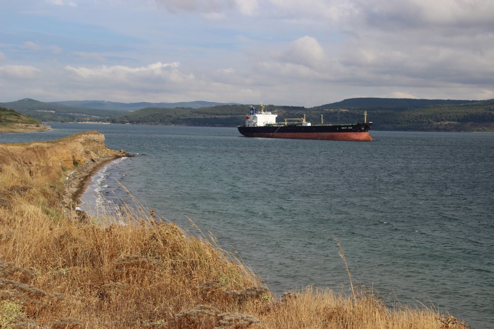 Çanakkale Boğazında Bir Gemi Karaya Oturdu