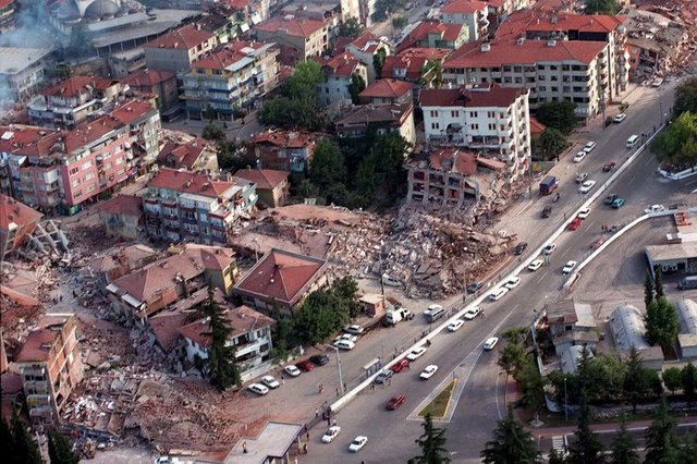 Bakan'dan Deprem Riski ile İlgili Çarpıcı Açıklama