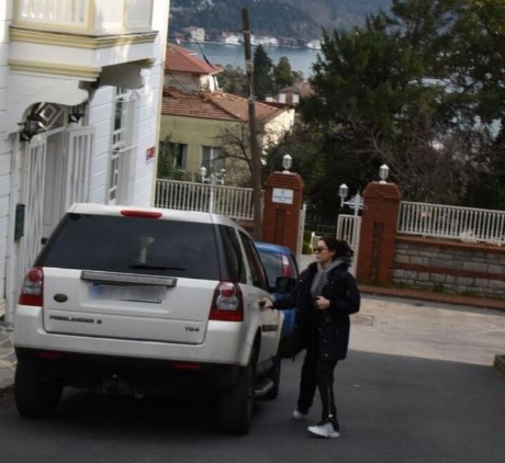 Cansu Dere Boğaz Manzaralı Yeni Evine Taşındı, Aylık Kirası Dudak Uçuklattı!