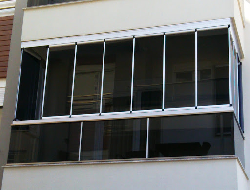 Cam Balkon ve Demir Parmaklık İçin Açıklama Geldi! Yasal Mı, Yaptırmak İçin İzin Gerekir Mi, Yasak Mı?