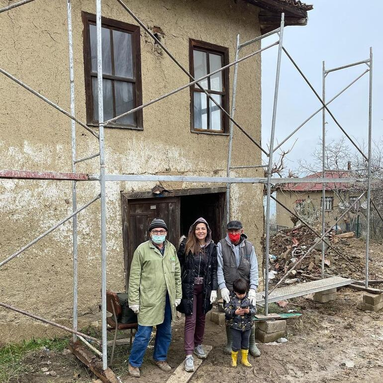 Ünlü Oyuncu Burcu Kara Bursa İznik'te Doğduğu Kerpiç Evi Tadilat Ettiriyor