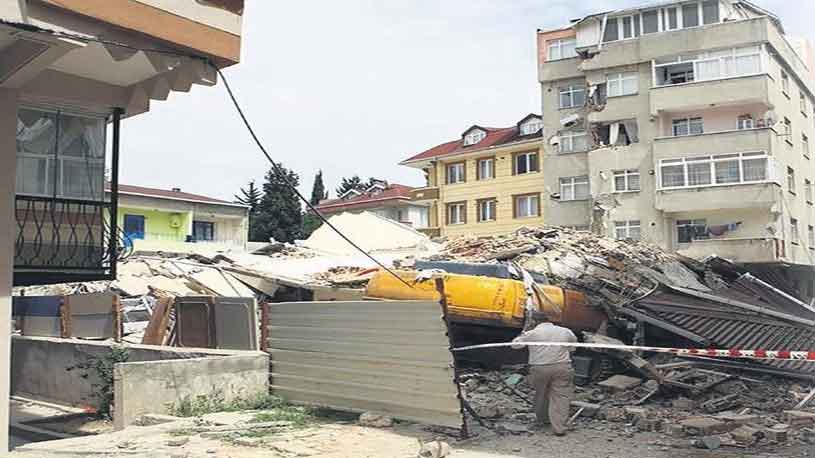 Bakanlık Düğmeye Bastı: Bina Yıkım Yönetmeliği Geliyor