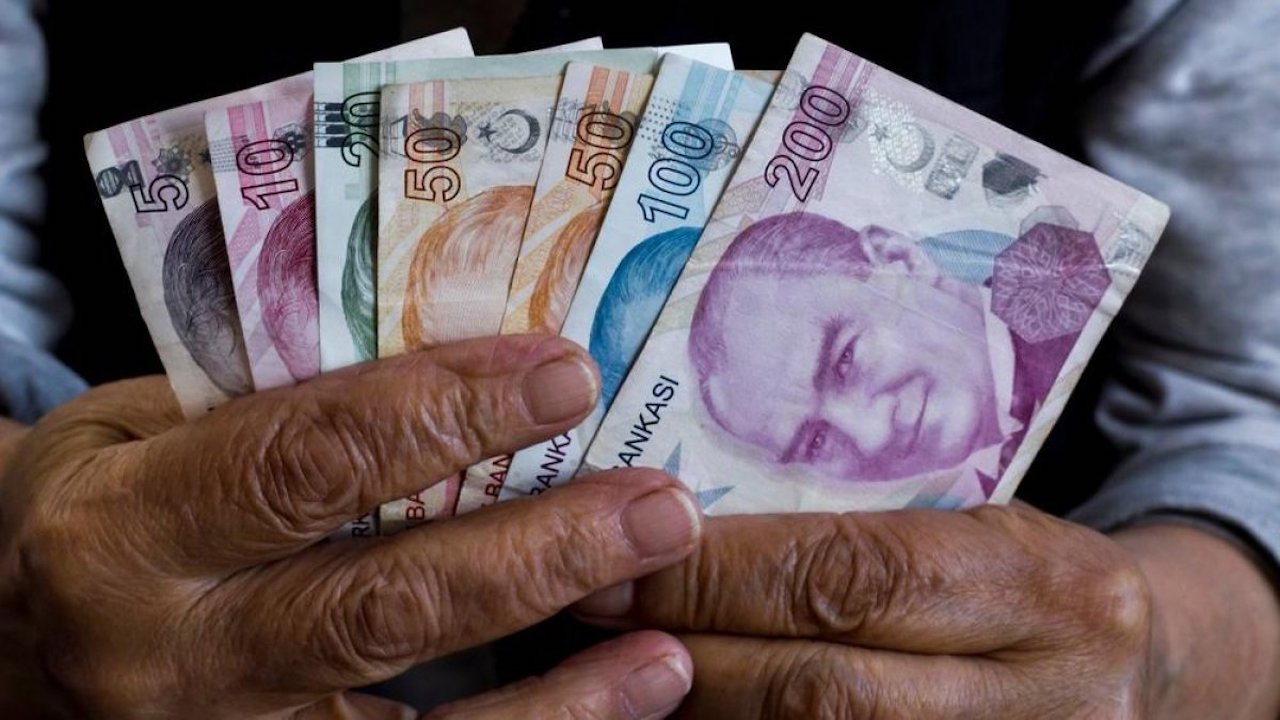 Emekliye Ek Ödeme Müjdesi! TEB'den Emekliye En Yüksek 2 Bin 500 Liraya Kadar Ek Ödeme Fırsatı...
