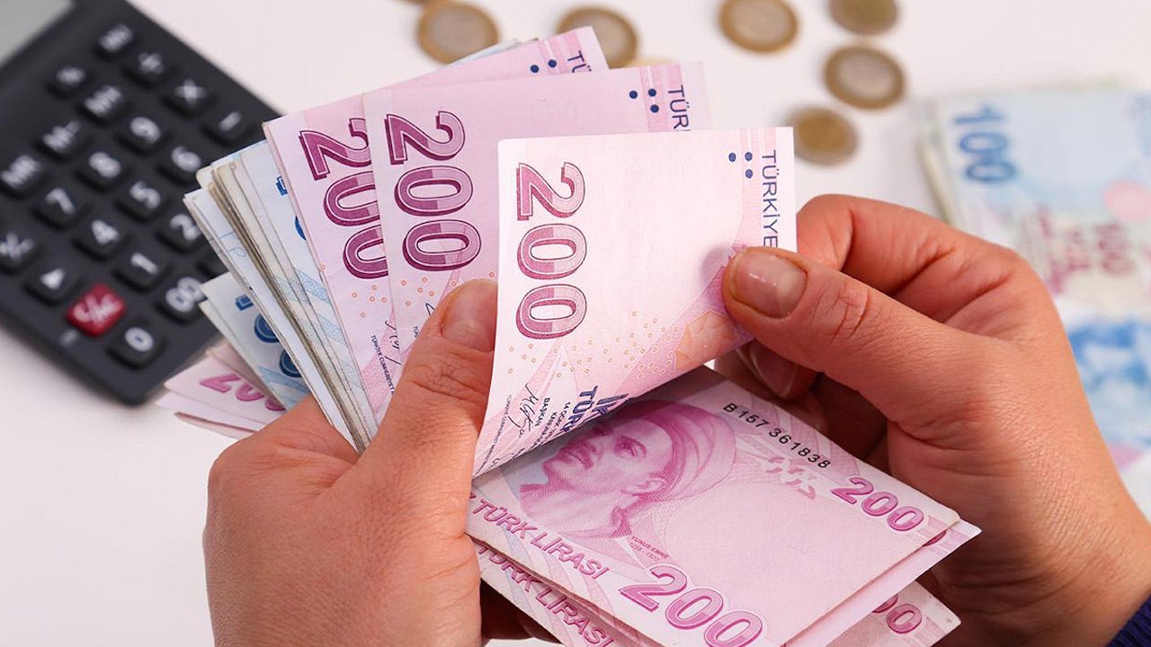 Acil Paraya İhtiyacı Olanlara ATM'den Anında Kredi! Üstelik Ayda Sadece 376 Lira Ödemeyle Şartsız Nakit Para