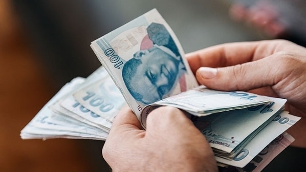 Emeklilere Görülmemiş Zam Müjdesi! 1400 Lira Zam Tüm Dengeleri Değiştirecek!