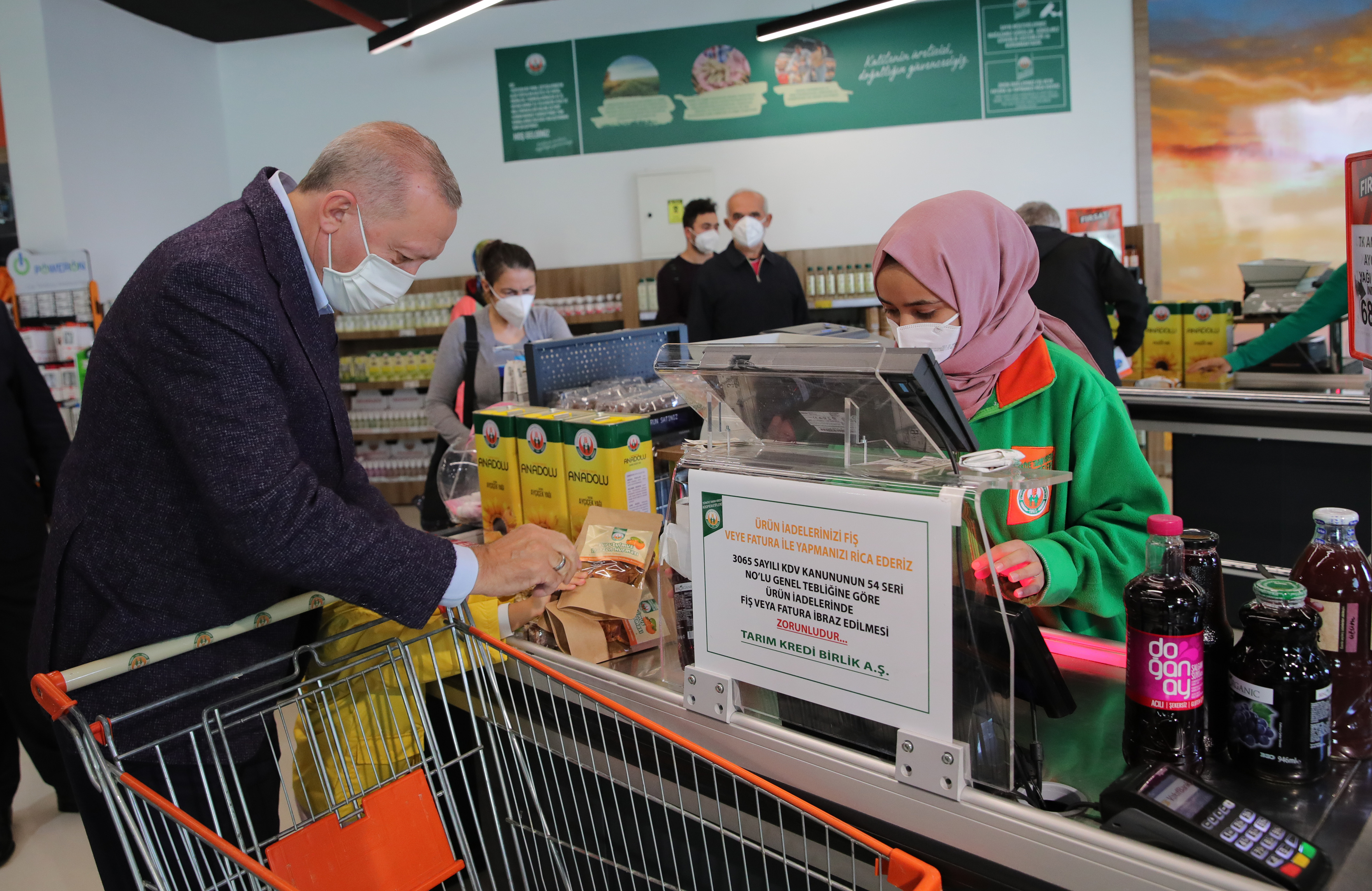 Market Alışverişi Yapan Cumhurbaşkanı Erdoğan'dan Uygun Fiyat Açıklaması