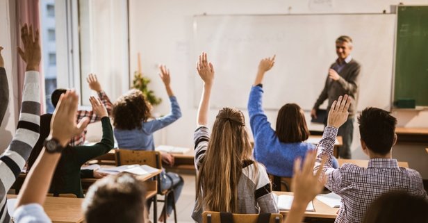 Milyonlarca Öğrenciyi İlgilendiriyor! MEB Duyurdu, İlkokul, Ortaokul ve Lise Öğrencilerine Yeni Yasak Kararı Açıklandı