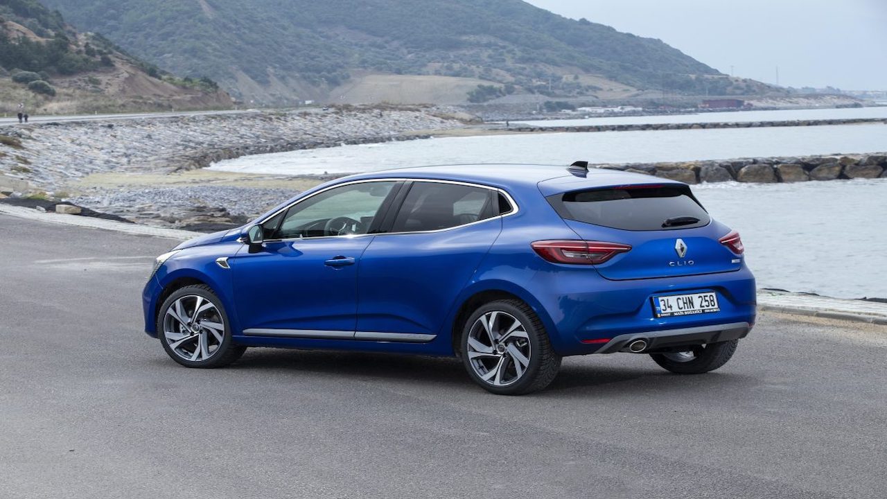 Otomobil Zamları Dur Durak Bilmiyor! Renault Clio Marka Otomobile Bir Günde 114 Bin Lira Zam Yapıldı!