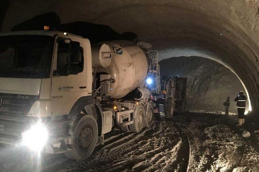 Trabzon Gümüşhane Arası Yolu 40 Dakika Kısaltacak! Yeni Zigana Tünelinde Işığa Son 90 Metre