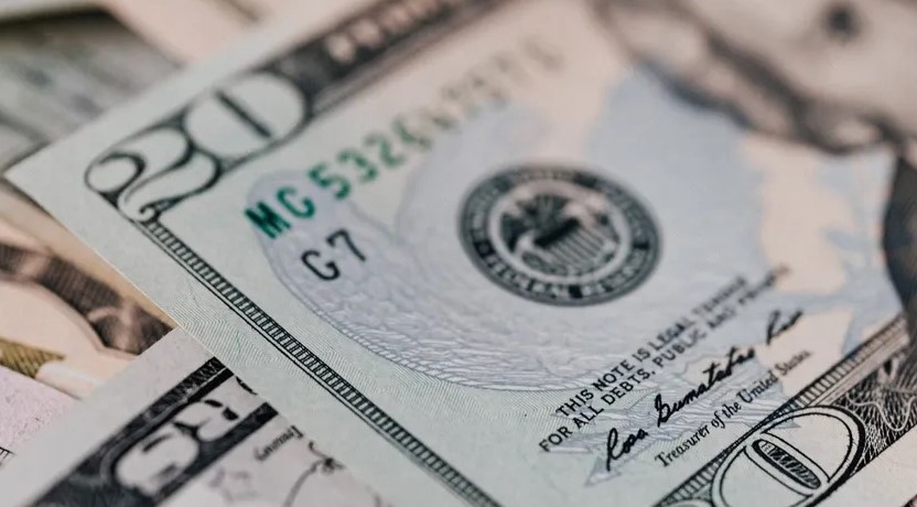 Şeref Oğuz Dolar Yorumu: Uzun Vadede Kur Ne Olur, 3 Ay Sonra 10 Liranın Altına İner Mi, Yeniden 17 - 18 TL Olur Mu?