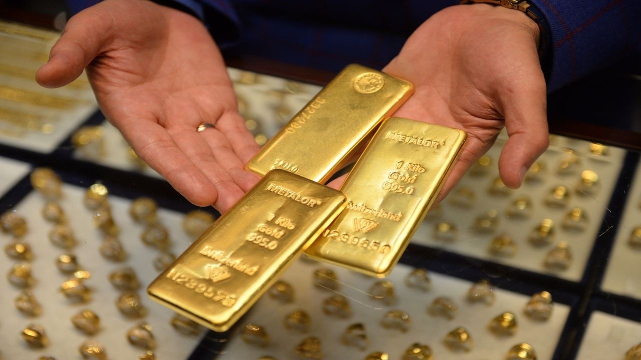 Ons Altın İçin FED Şartlı 1.600 Dolar Tahmini Yapan İslam Memiş Altın Yatırımcılarının Zarar Etmeyeceği Formülü Açıkladı