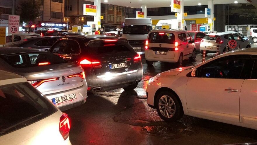 Araç Sahiplerini Sarsan Haber! 2021'in Son, Yeni Yılın İlk Benzin ve Motorin Zammı Yolda!