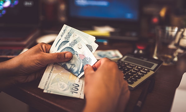 PTT'den Emeklilere 7.500 TL Hazır İhtiyaç Kredisi! En Yakın PTT Şubesinden Kimlikle Çekin