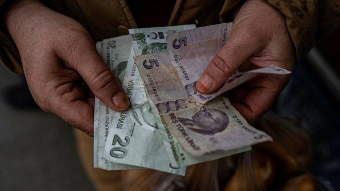 Bankalardan Çılgın Maaş Teklifleri! Tek Kalemde Verecekleri Rakam 3000 TL'ye Ulaştı
