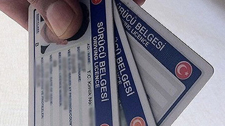 Eski Ehliyet Yenileme Süresi İçin Kritik Uyarı! Son Kullanma Tarihi Geçenlere İdari Para Cezası Uygulanacak
