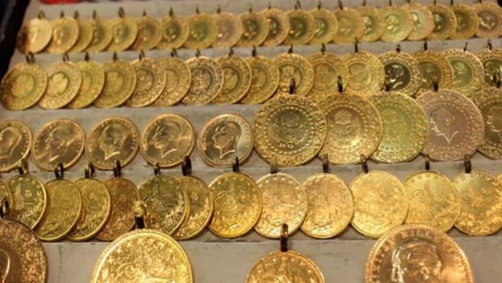 Altın Mı, Gümüş Mü, Dolar Mı Daha Çok Kazandıracak? Kuyumcular Odası Başkanı 2022 İçin Yeni Fiyat Tahmini Yaptı