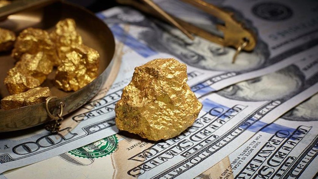 Altın Mı, Gümüş Mü, Dolar Mı Daha Çok Kazandıracak? Kuyumcular Odası Başkanı 2022 İçin Yeni Fiyat Tahmini Yaptı