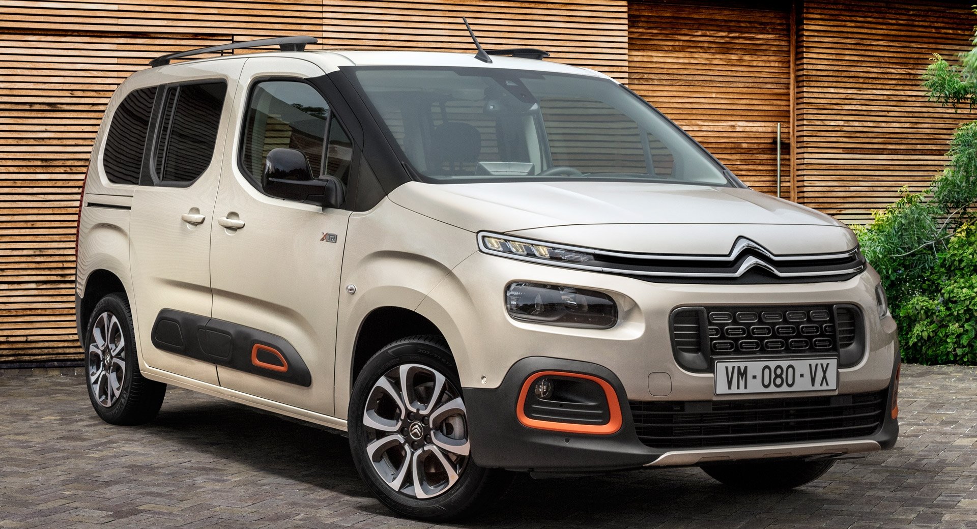 Citroen Faizsiz Yüzde 0,89 Faizli 18 Ay Vadeli Araç Satışına Başladı! Üstelik 10 Bin TL'ye Varan Ekstra İndirim!