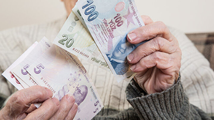 Faizsiz Bankadan Emeklilere Ödeme! Türkiye Finans, Emekli Müşterilerine 750 TL'ye Kadar İadesiz Ödenecek