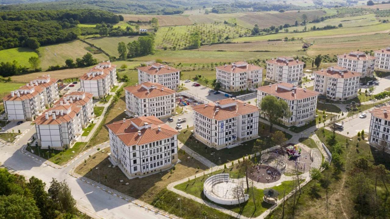 TOKİ Rize Merkez Hayrat - Salarha Kura Sonuçları Belli Oldu! 2+1 3+1 492 Konut İsim Listesi Belirlendi