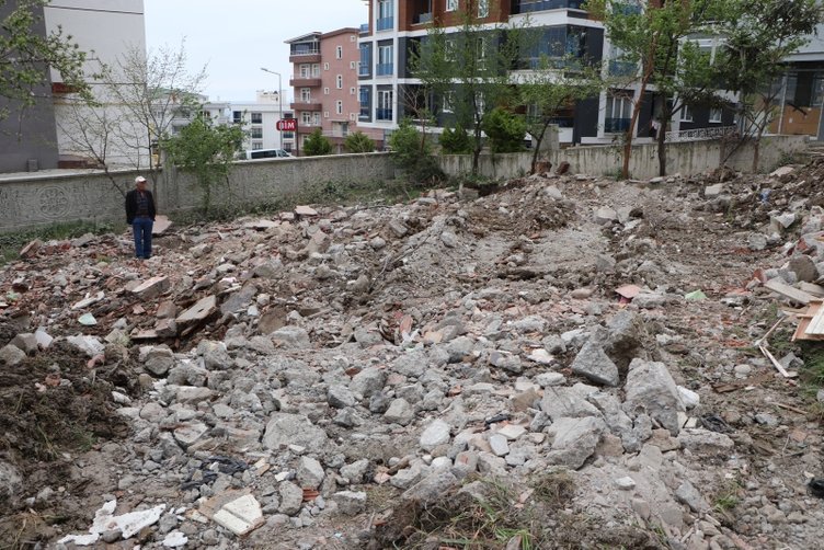 Fıkra Değil Gerçek! Adresi Karıştırdı Yanlış Binayı Yıktı Birde Üstüne Yıkım Masraflarını Talep Etti