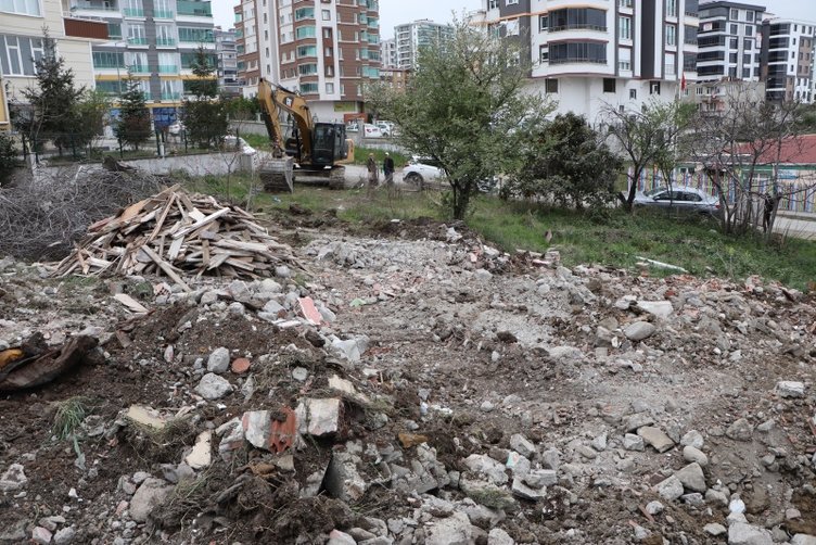 Fıkra Değil Gerçek! Adresi Karıştırdı Yanlış Binayı Yıktı Birde Üstüne Yıkım Masraflarını Talep Etti