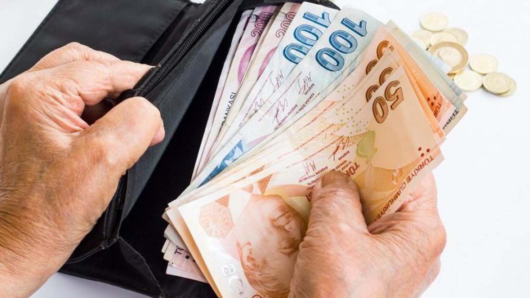 İkramiye değil ama maaşa ek! Asgari ücretle çalışanlara bayramda günlük 284 lira ödenecek!