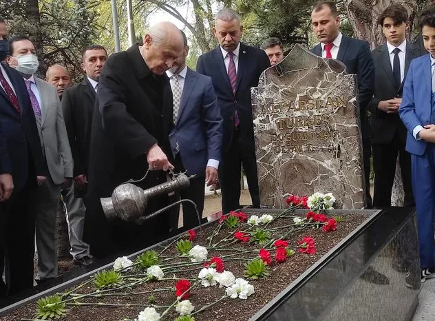 MHP Lideri Bahçeli 6'lı Masayı Eski Türk Filmlerine Benzetti