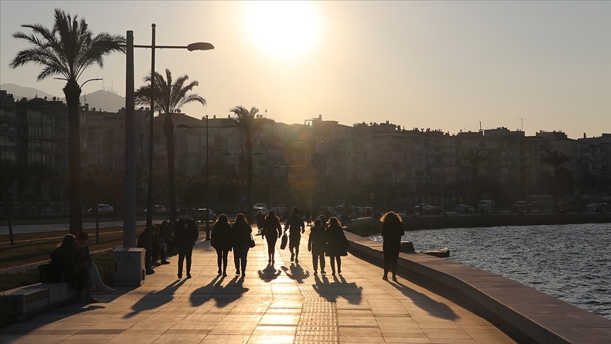 Meteoroloji Açıkladı Sıcaklıklar Mevsim Normallerine Çıkacak