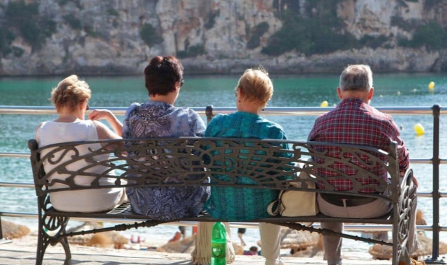 Doğalgaz Tasarrufu İçin Emekliler Kışı Türkiye'de Geçirsin Önerisi Ortalığı Karıştırdı