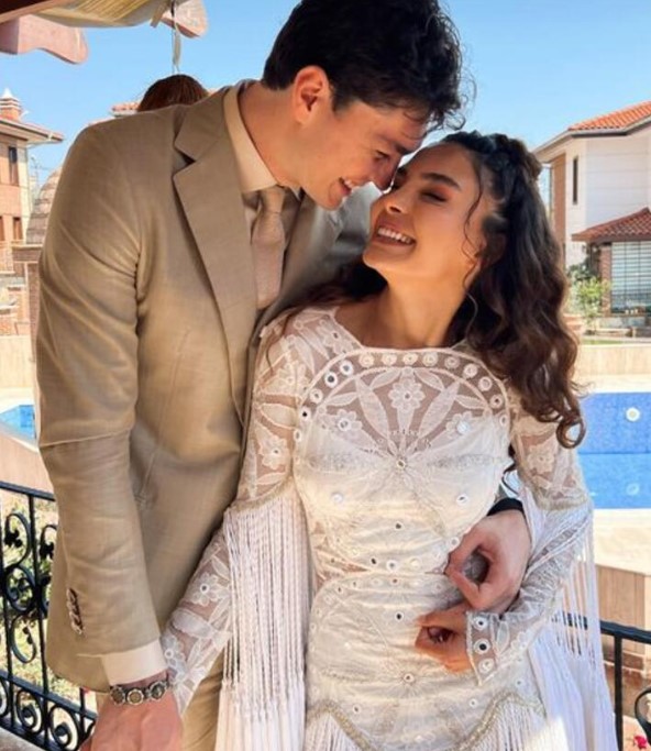 Cedi Osman İle Evlilik Hazırlığı Yapan Ebru Şahin Düğün Sonrası Saray Yavrusu Evine Taşınacak!