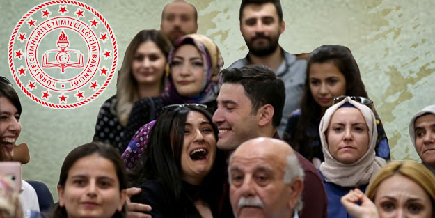 Bakan Mahmut Özer'den Atama Bekleyen Öğretmenleri Sevindirecek Açıklama
