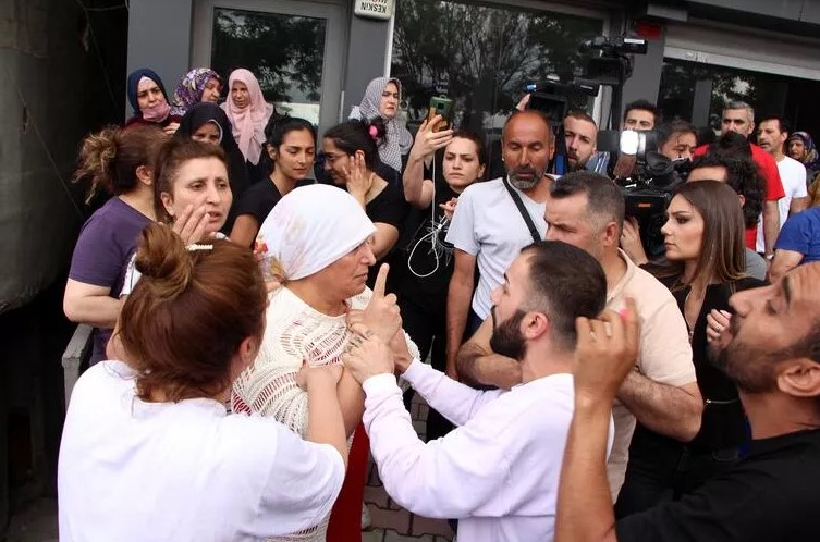 Beyoğlu Fetihtepe Kentsel Dönüşüm Projesi Olaylı Başladı, Yıkım Çalışmasında Arbede Çıktı!