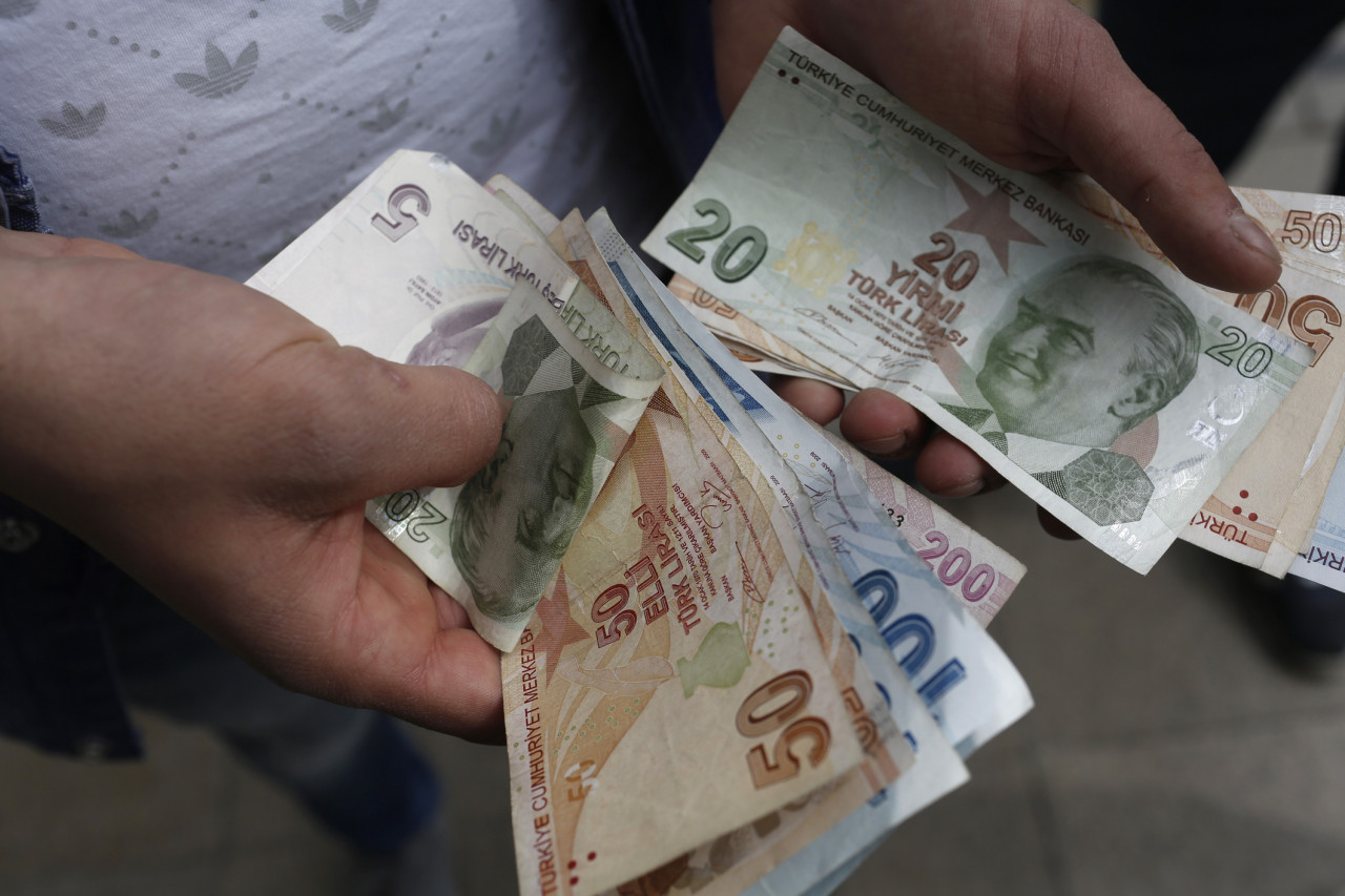 Karar çıktı! Gençlere 100.000 TL karşılıksız hibe ödemesi yapılacak! Başvuru şartları...