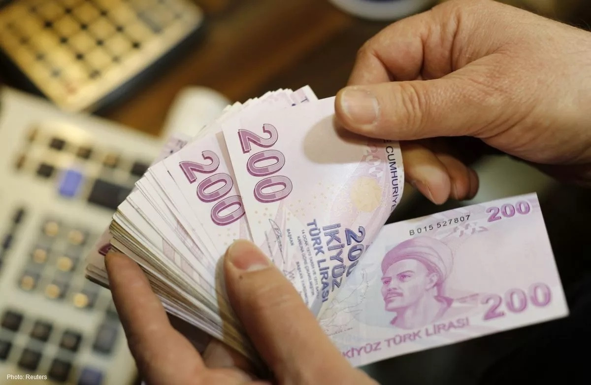 İş Bankası, emekli yakınını bankaya getirene 500 TL hediye ediyor!