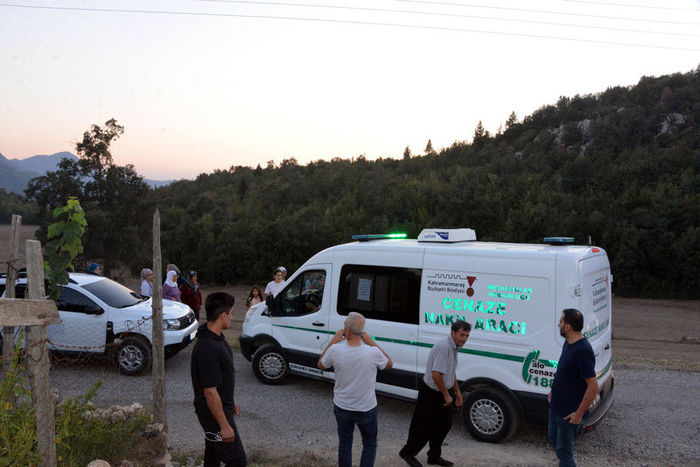 Akrabalar arasında arazi anlaşmazlığı katliamı yaşandı, 15 m2'lik keçi ahırı 3 ölü, 4 yaralıya neden oldu!