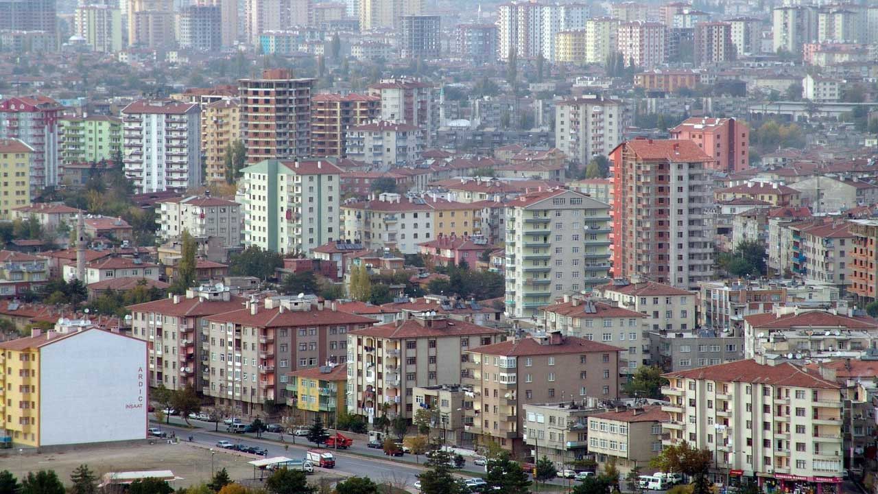 Yeni konut kampanyası gelirse ev fiyatları nasıl etkilenir, kredi faizi düşerse konuta zam gelir mi?