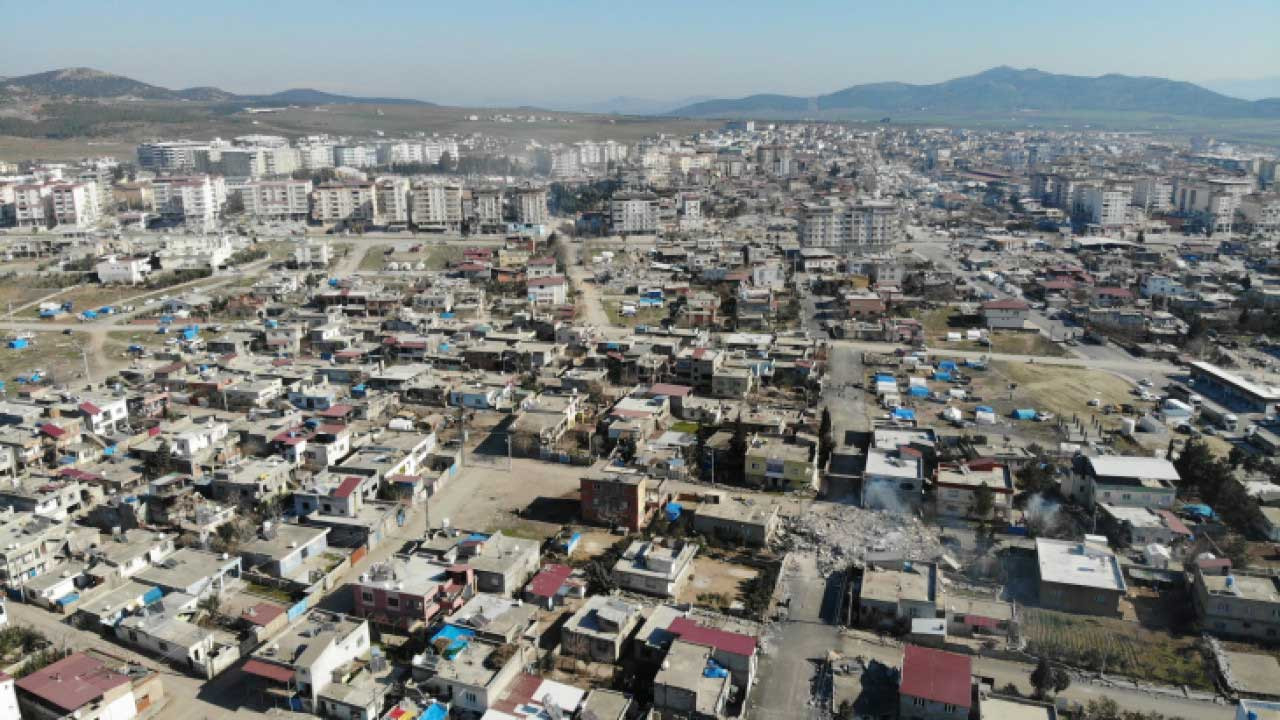 Deprem bölgesinde 10 ildeki binalar için yeni karar