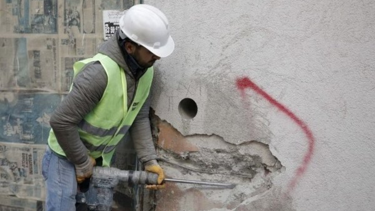 Diğer gezegenlerde de deprem meydana geliyor mu?