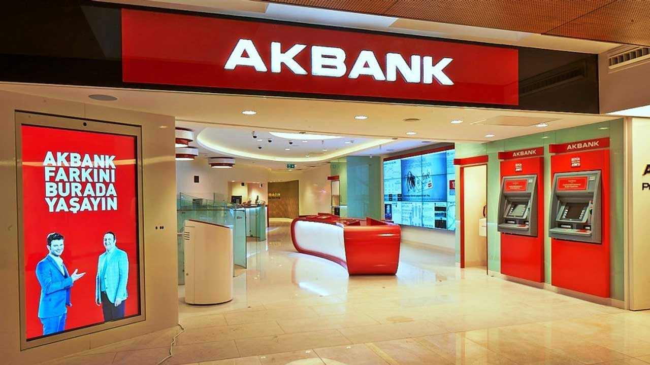 Sıfır ve 2.el araç alanlara Halkbank açıkladı! 800.000 TL taşıt destek kredisi kampanyası başladı