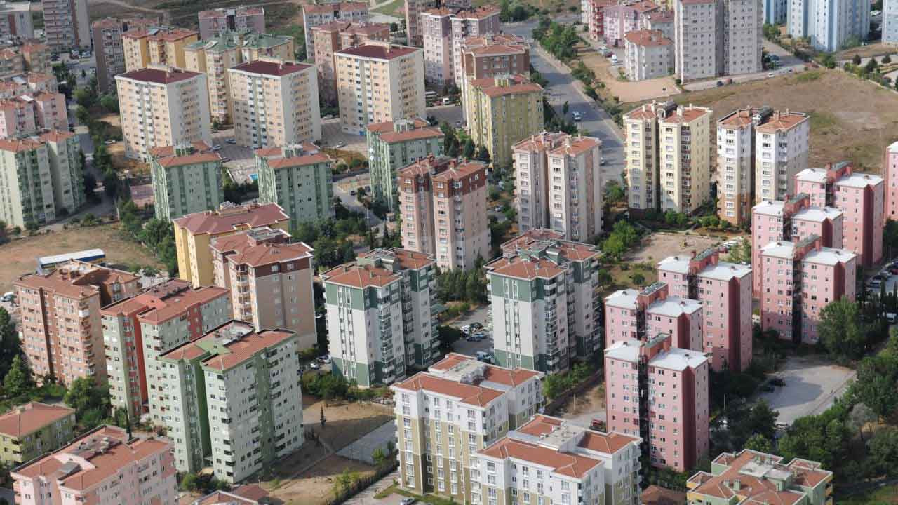 TOKİ Başkanı Ömer Bulut deprem bölgesinde konut inşaatlarının nasıl hemen başladığını açıkladı!