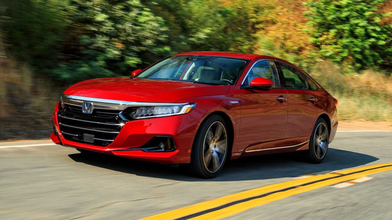 2021-honda-accord-hybrid-front-end-curve.jpg