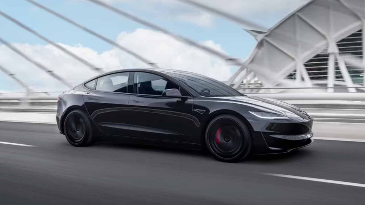 tesla-model-3-performance-valencia.jpg
